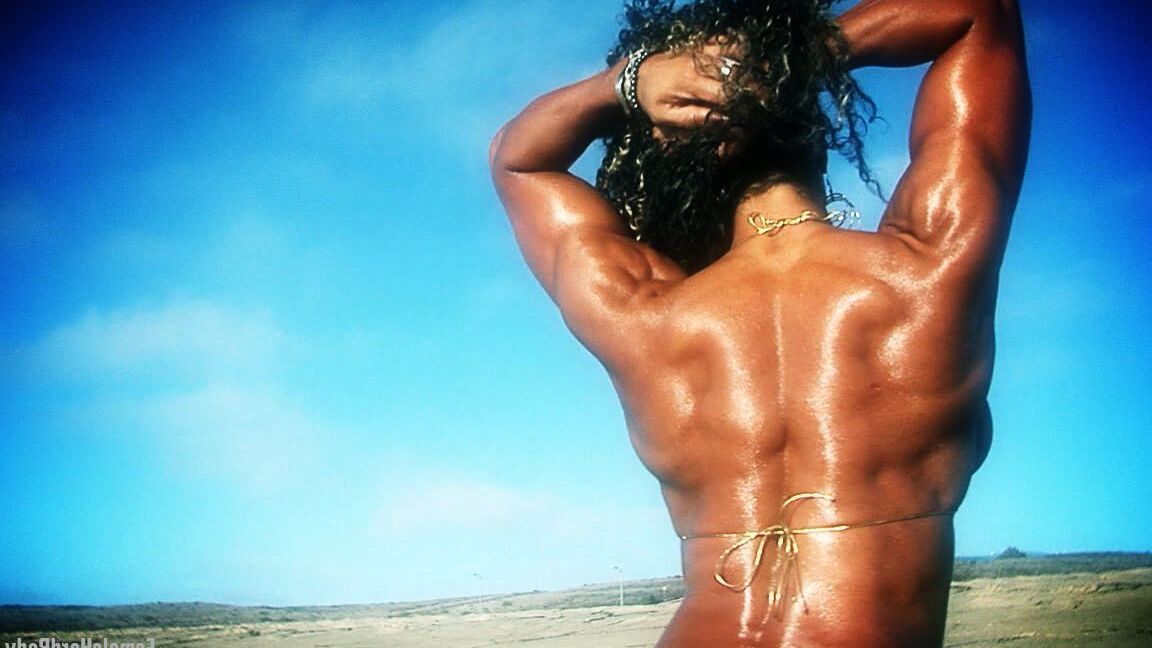 15P Feminino Corpo Duro Alexis Ellis MILF Biquíni Exterior