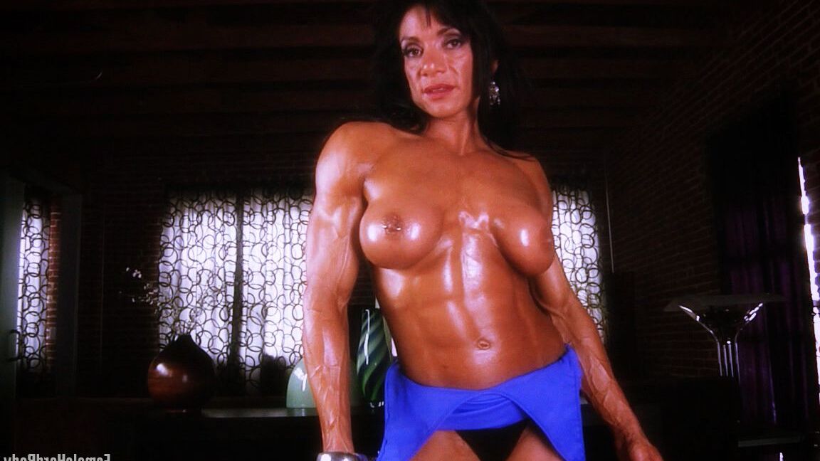15P weiblicher harter Körper Marina Lopez geölte Bodybuilderin Latina MILF