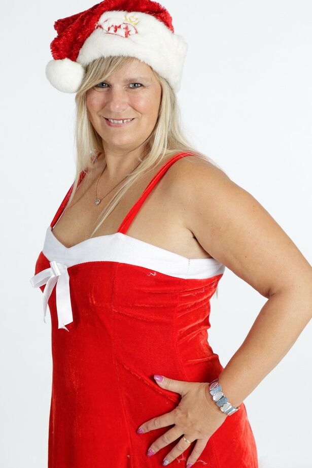 20P Loira madura Sweet Susi libera seus peitos e arrebata roupas de Natal