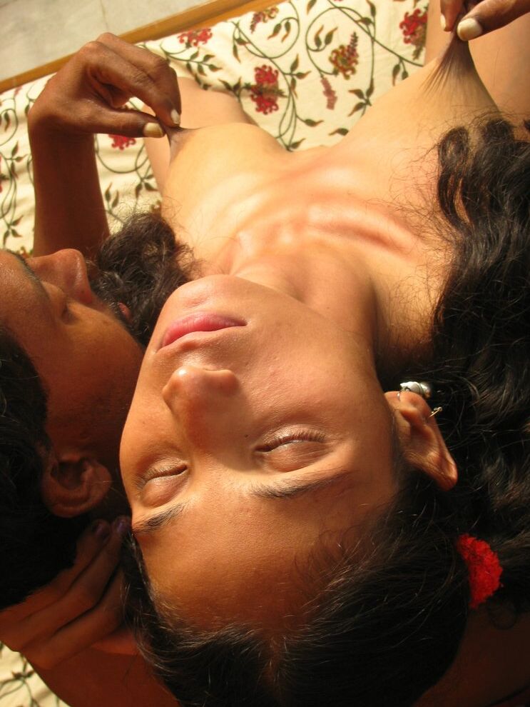15P Indian Sex Lounge Un pequeño juego previo
