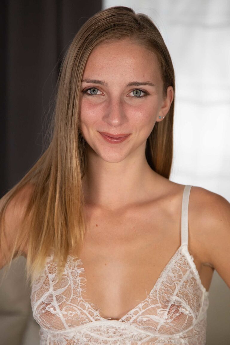 21P 私の娘たちのホットフレンド メイシー・メドウズ、トミー・ガン
