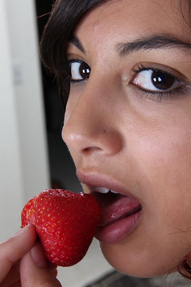 16P Smiley latina amateur getting nude and exposing her inviting gash