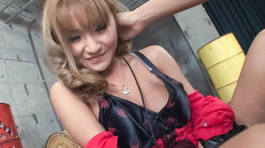 15P Kurea Mutou Asian with hot bum rubs dick with cans and is fucked