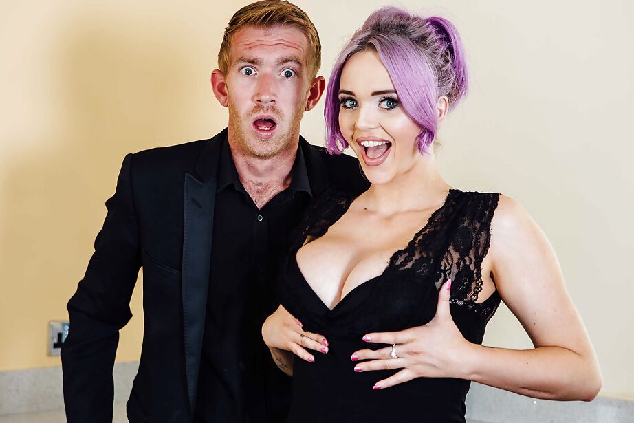16P Swingers europeos Jasmine James y Skyler Mckay hacen mamadas y polla grosera