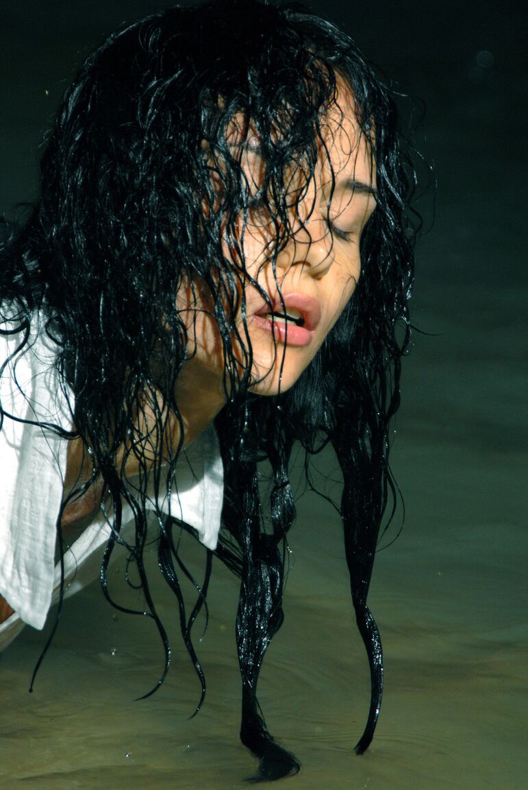 21P Raven-haired model Jenya D shows her sexy wet body & boobs on the beach
