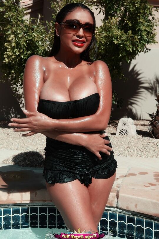 15P It is so hot in Arizona and Priya Rai make it even hotter as she splashes