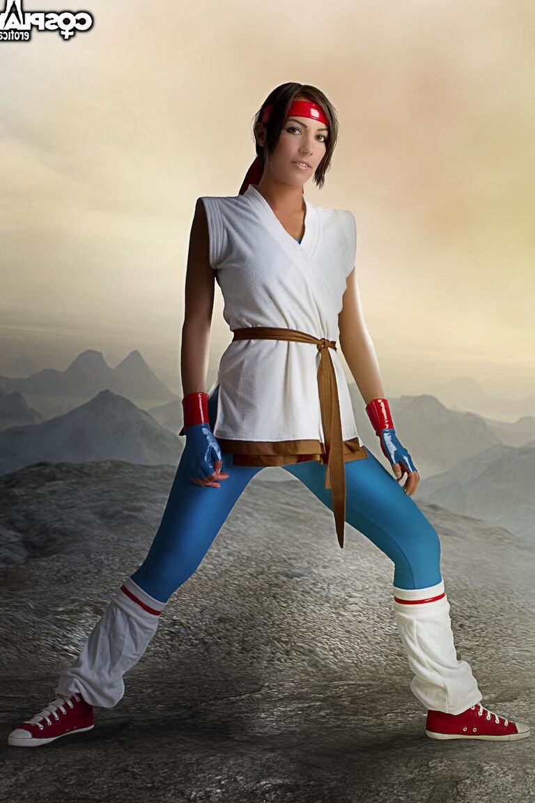 12P Yuri Sakazaki O Rei dos Lutadores cosplay nu