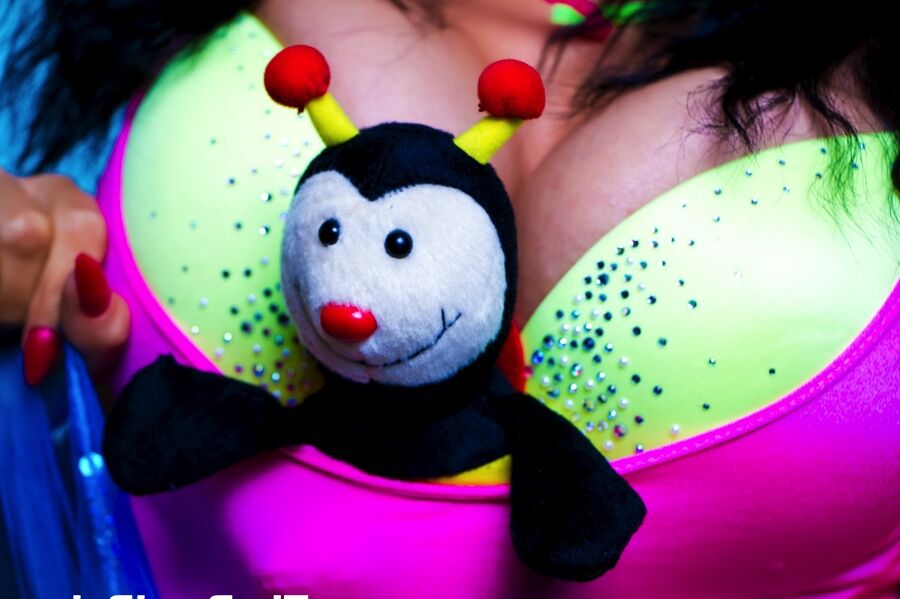 16P Romi Rain Colorful Raggedy Ann gets nude