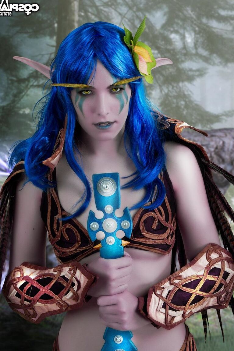 12P Nachtelf, World of Warcraft Nackt-Cosplay