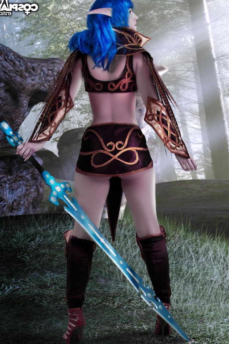 12P Nachtelf, World of Warcraft Nackt-Cosplay