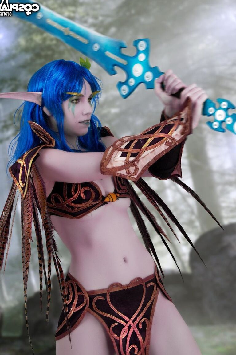 12P Nachtelf, World of Warcraft Nackt-Cosplay