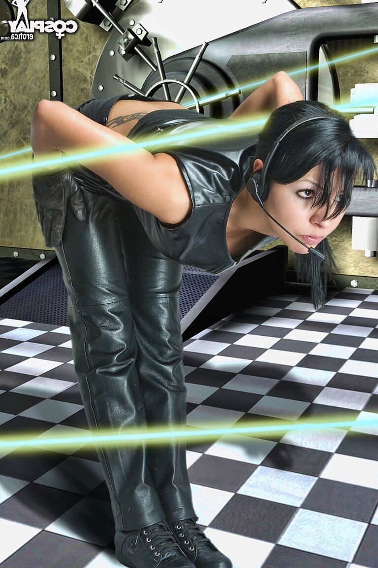 12P Cosplay Erótica MeaLee The Thief cosplay nu