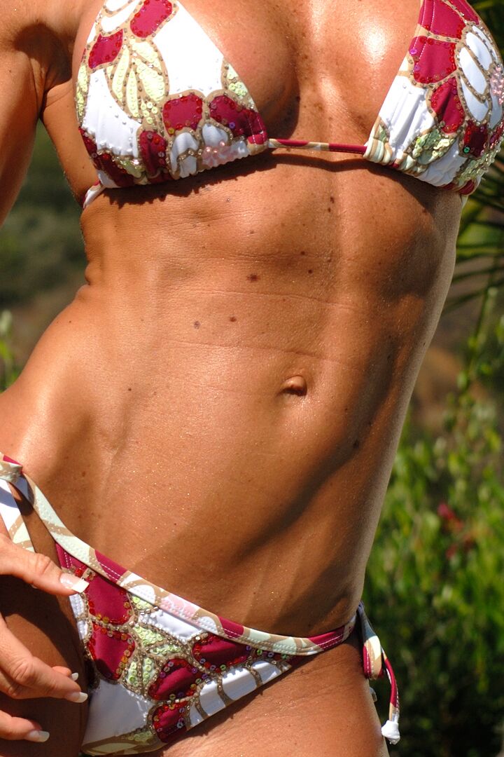 15P Fitness Beauties Bikini zweimal