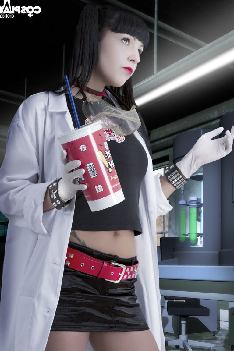 12P Mea in Give Me a Sample ヌードコスプレ