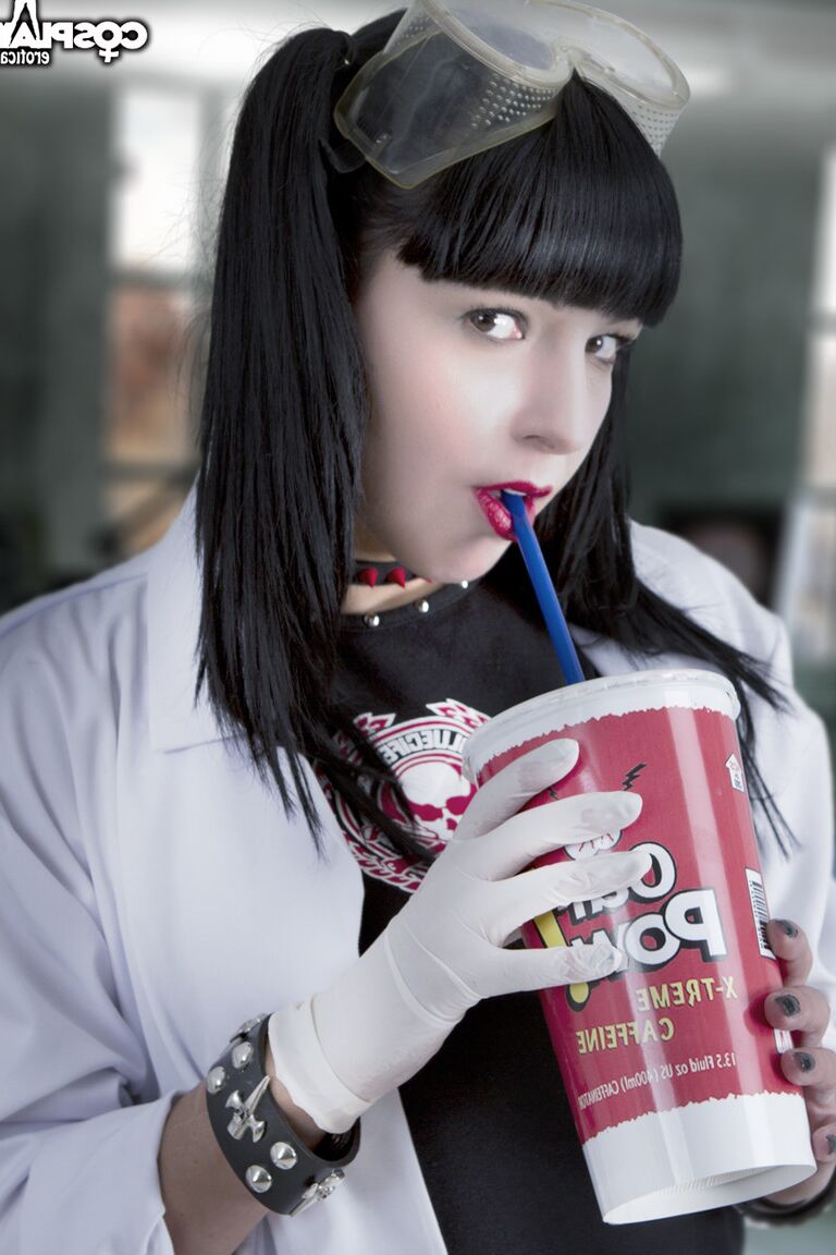 12P Mea in Give Me a Sample ヌードコスプレ