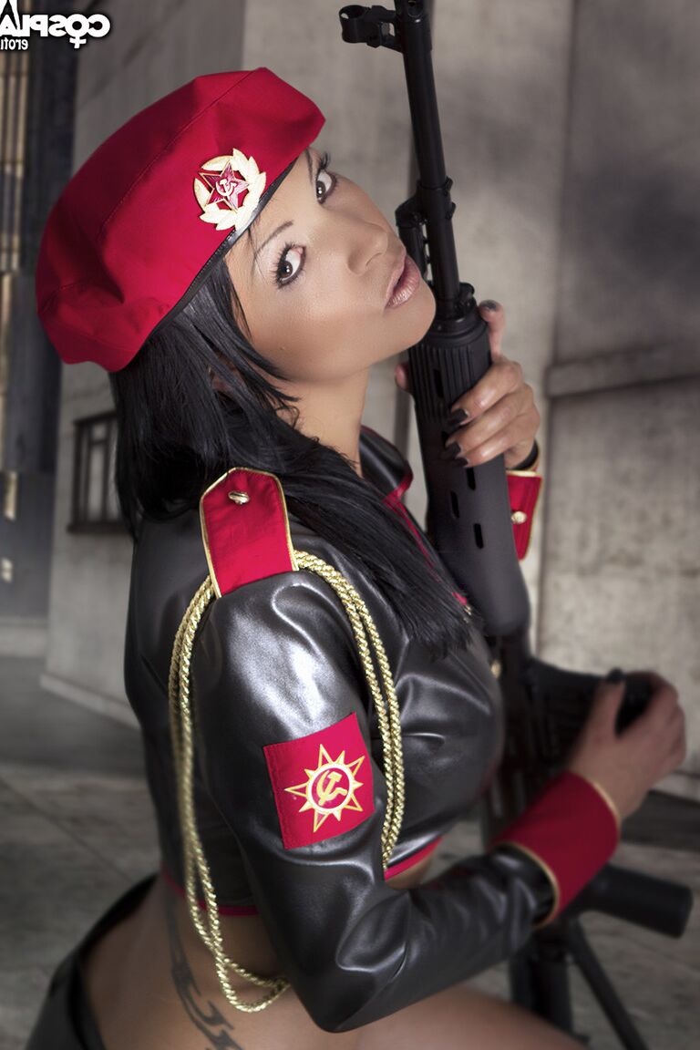 12P Natasha Volkova Command and Conquer nude cosplay