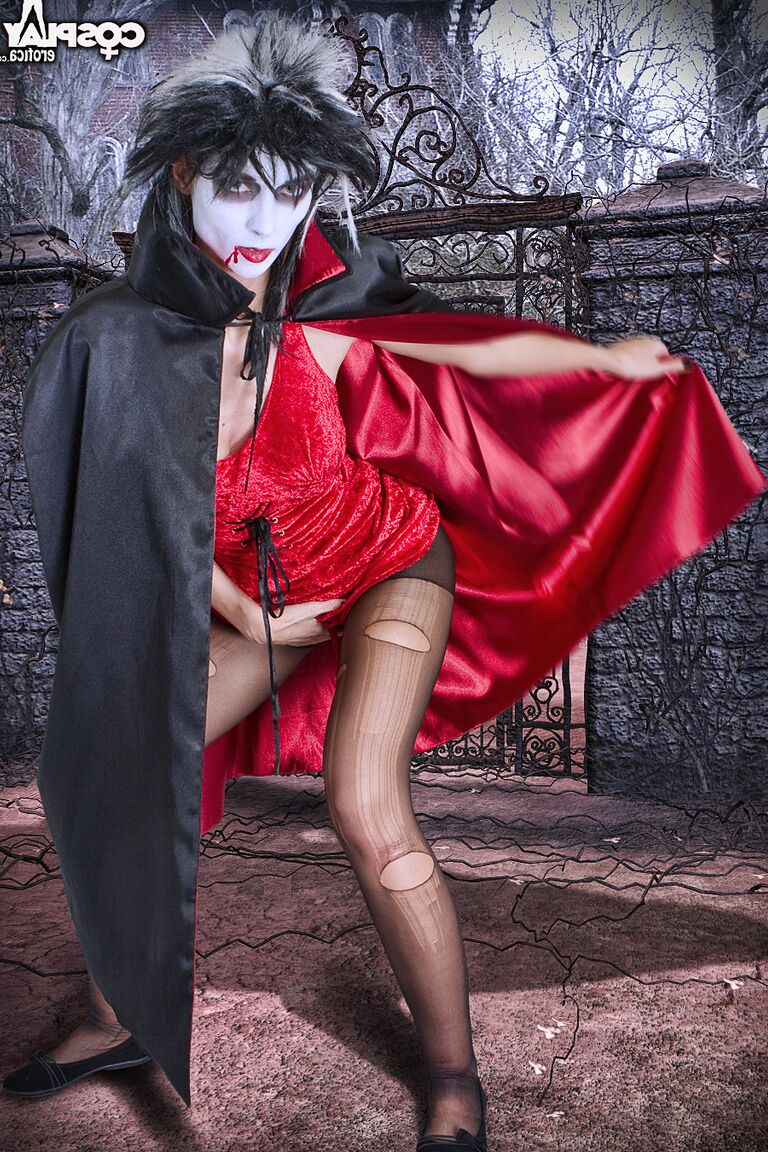 12P Cosplay Erótica Lana Imalia cosplay desnuda