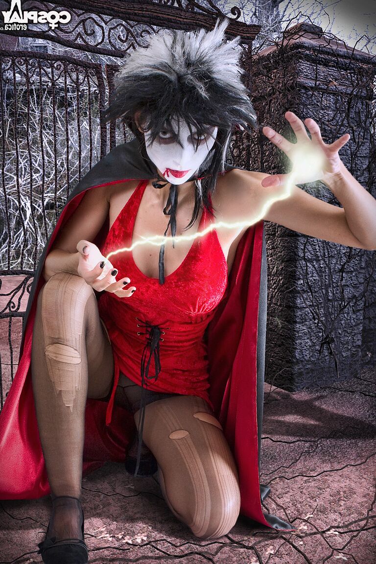 12P Cosplay Erótica Lana Imalia cosplay desnuda