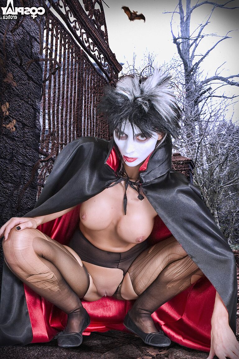 12P Cosplay Erótica Lana Imalia cosplay desnuda