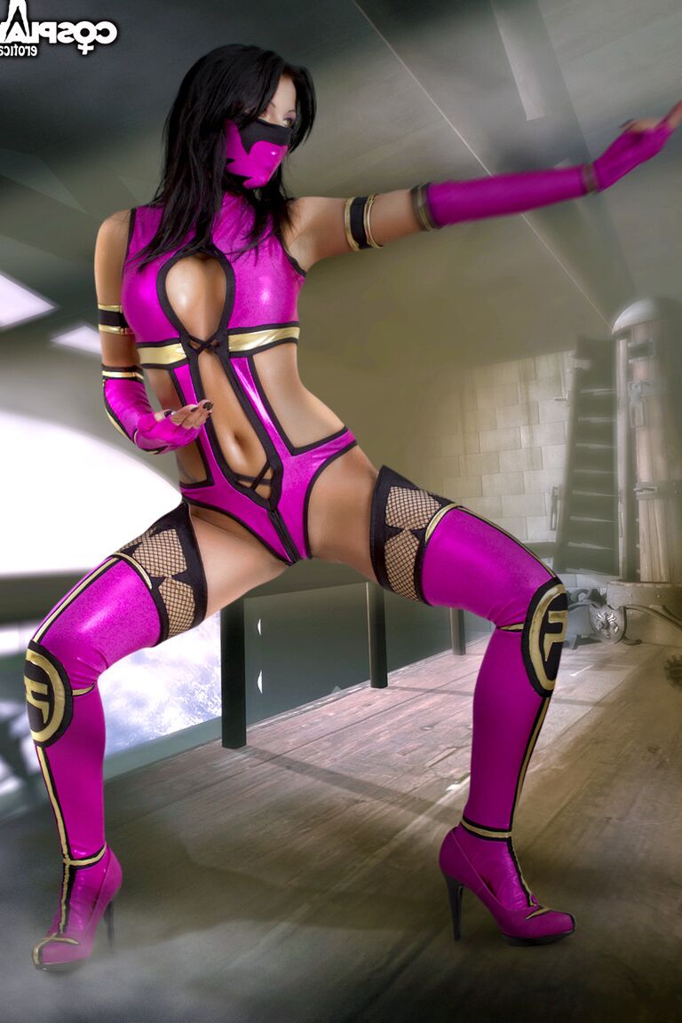 12P Cosplay Érotique Milena Mortal Kombat cosplay nu