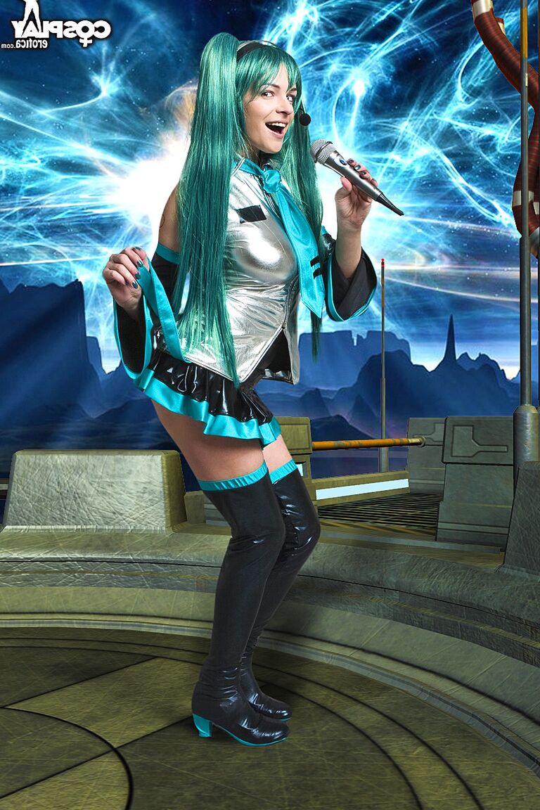 12P Hatsune Miku Vocaloid cosplay nua