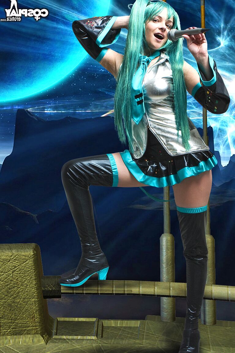 12P Hatsune Miku Vocaloid cosplay nua