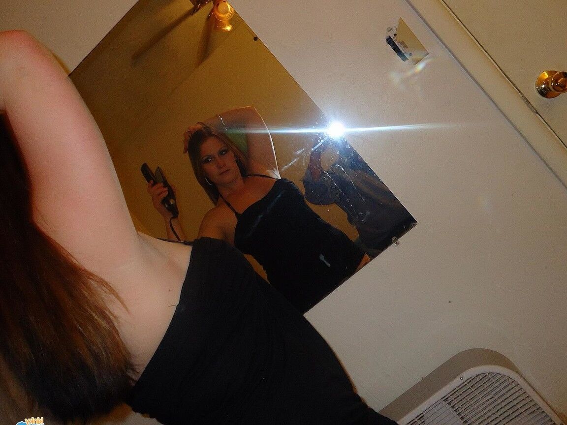 16P MILF Toni Faye Random Every Day Real Life Photos Flashing Playing