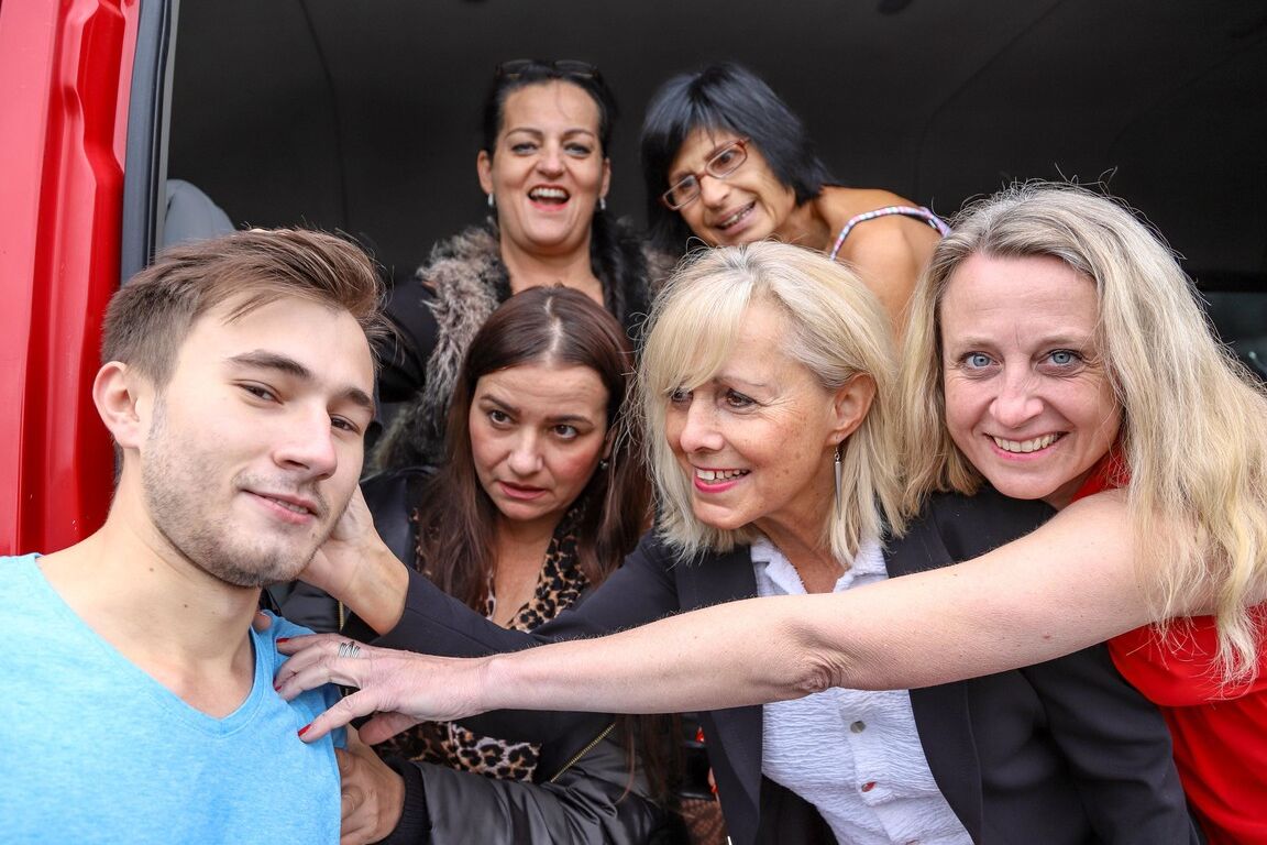 21P Maduro Van Petra, Renate, Yvette, Koko Blond, Inna