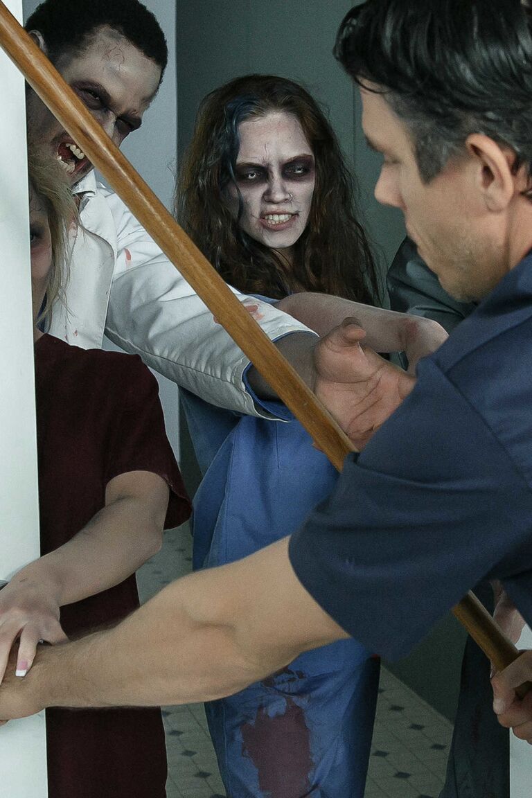 21P Die fabelhafte Peta Jensen wird in der Zombie-Apokalypse von einem geilen Kerl gerammt