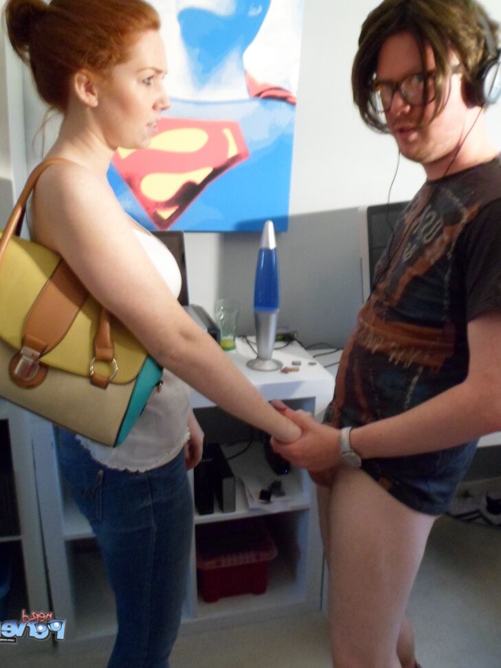 16P Nerd Pervert Candi Blows