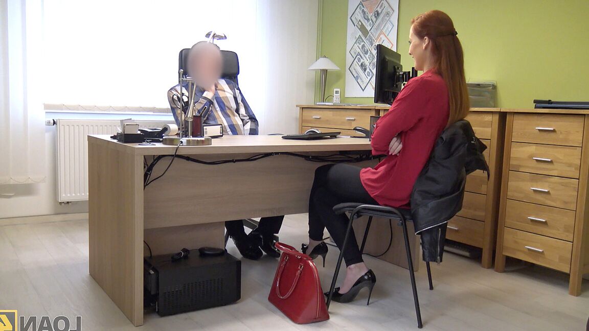 12P 野心的な赤毛のペット医師イザベラは、自分のペット外科を開きたかった