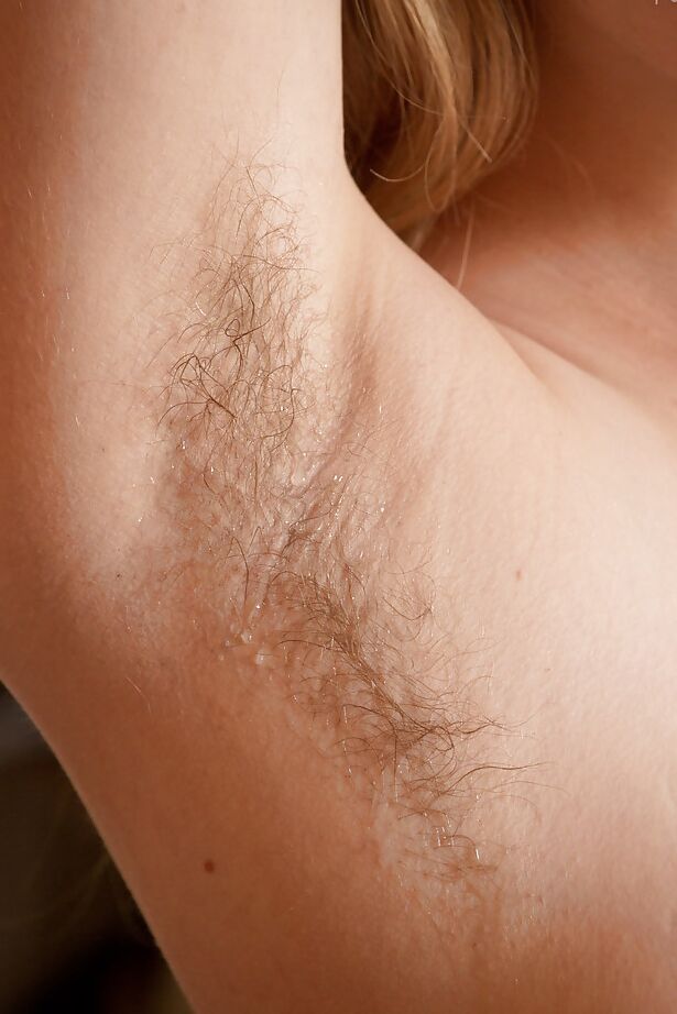 16P Blonde amateur Laney taking off clothes and to bare hairy armpits