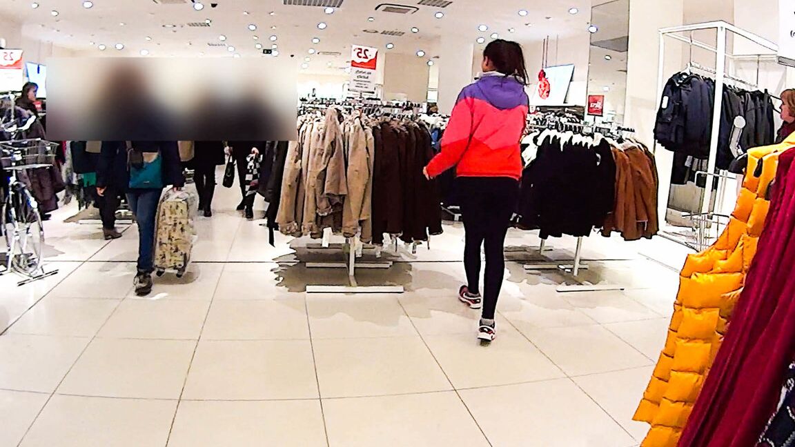16P Amateurs mignons prêts à baiser pour de nouveaux vêtements