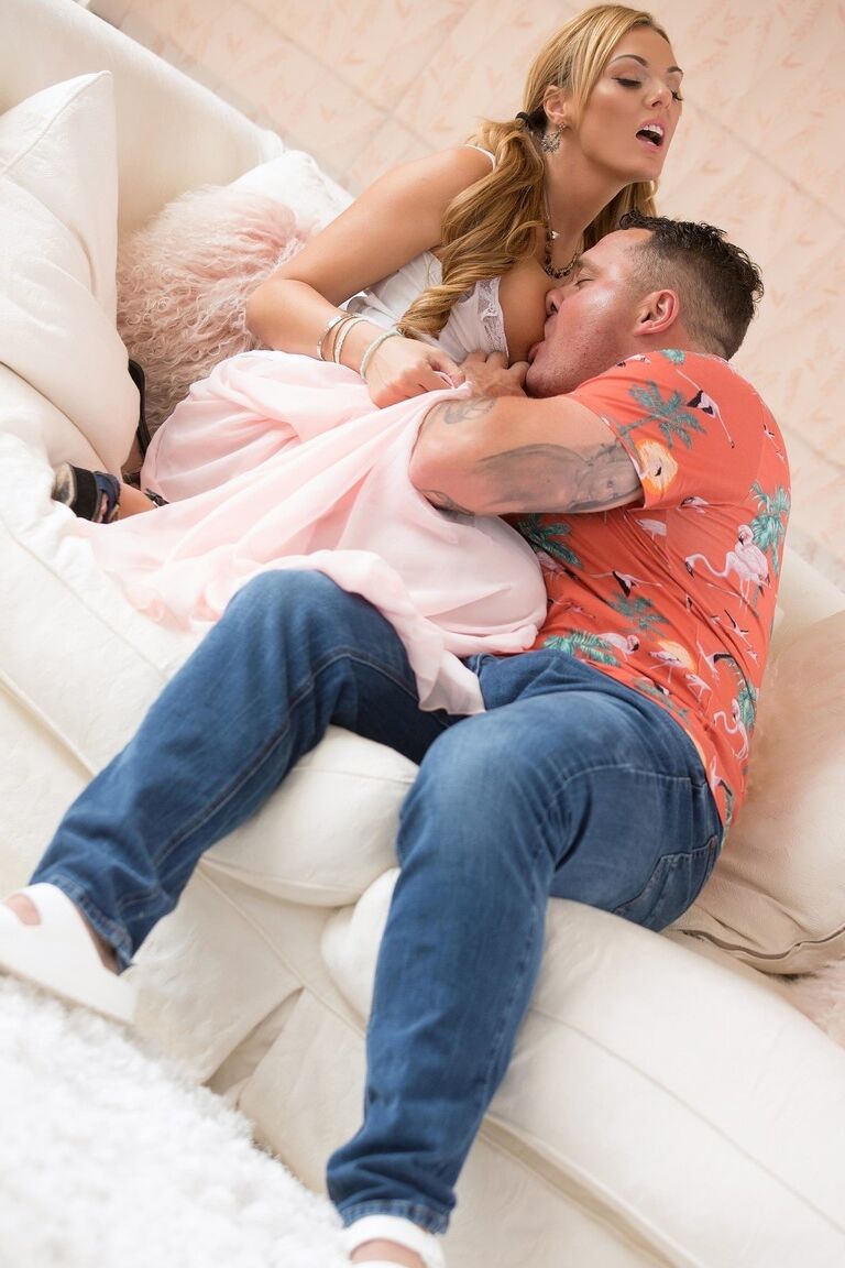 21P Mundo Pornô Stacey Saran