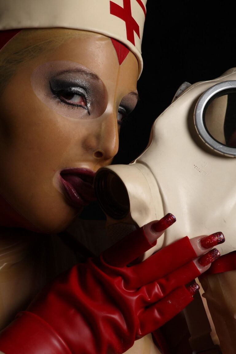 16P SOS Red Gasmask Nurse Pt 01Latex,Mask Fetish