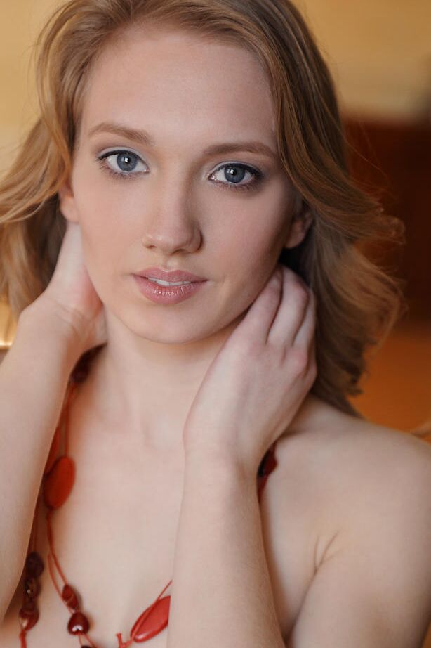 16P Caucasian teen Lorna A wears a necklace while modelling in the buff