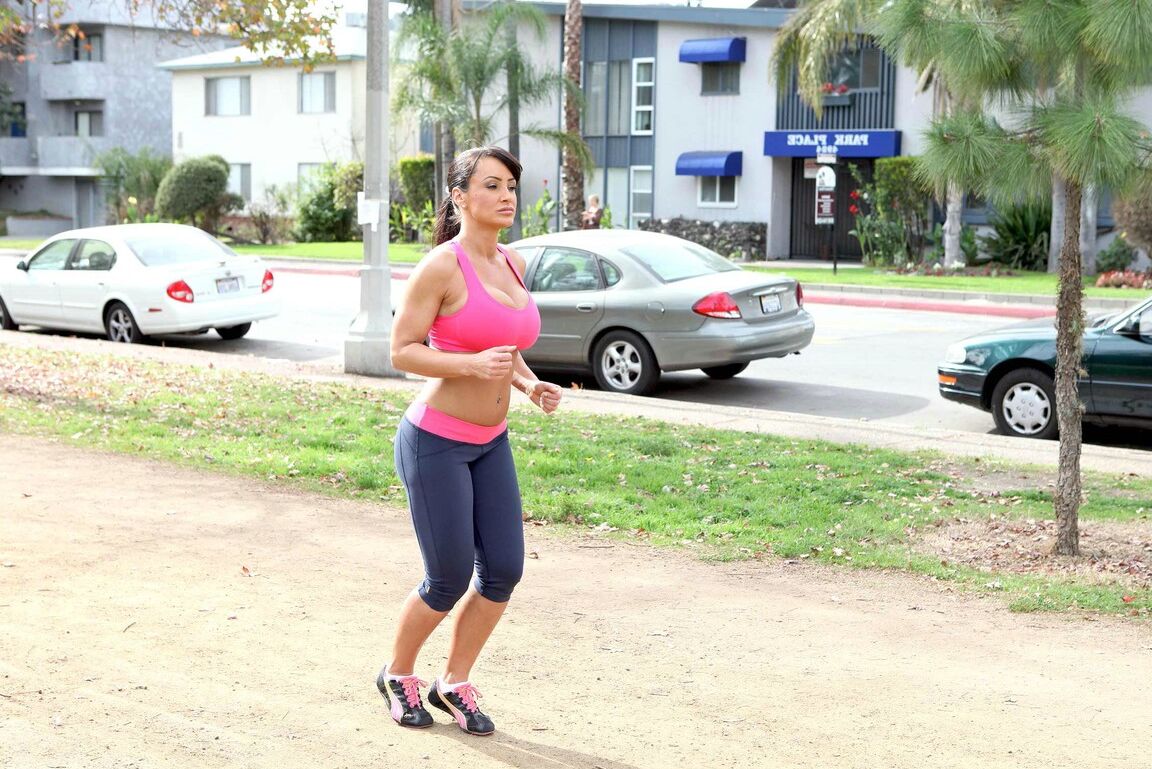 21P Busty MILF Lisa Ann having hardcore sex with a stranger she met during a jog