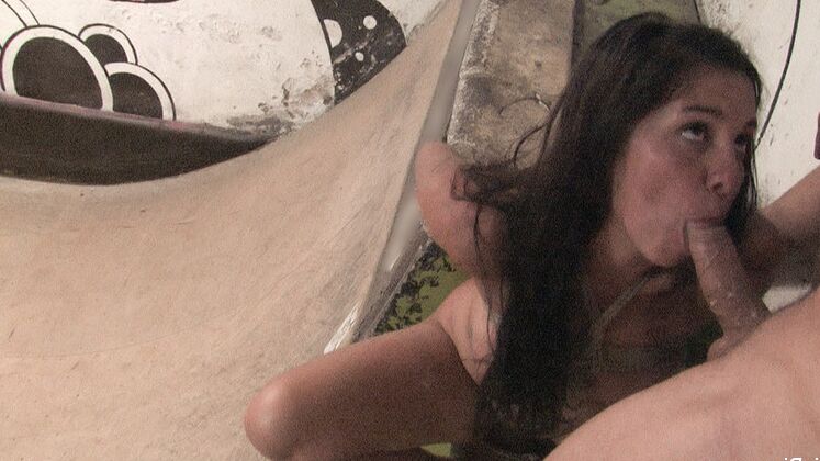 12P Public Disgrace Blowjob Public BDSM Große Titten