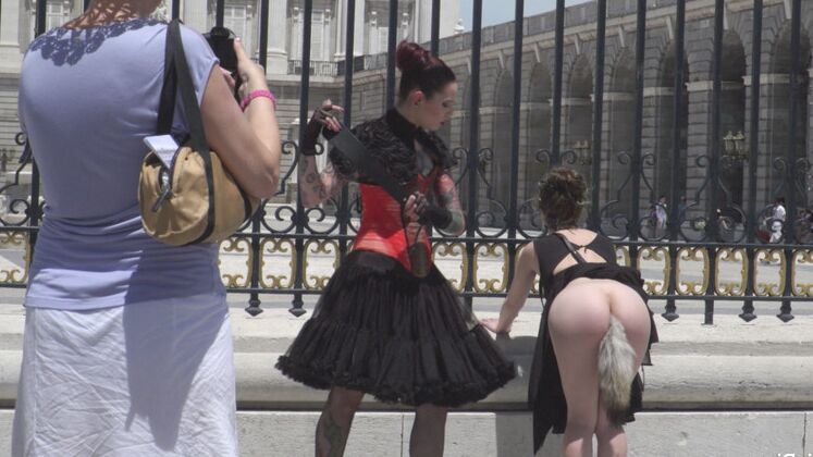 15P Silvia Rubi takes Aragne Spicy to the Spanish Kings Castle where she's gagged