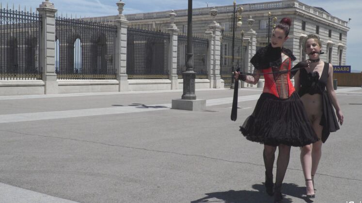 15P Silvia Rubi takes Aragne Spicy to the Spanish Kings Castle where she's gagged