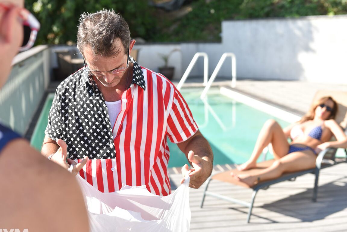 21P Hot cougar Richelle Ryan gets her huge tits fucked & jizzed on the 4th of July