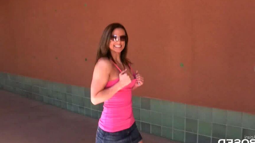 15P Misty Anderson thinks that some public flashing is a great idea so she heads