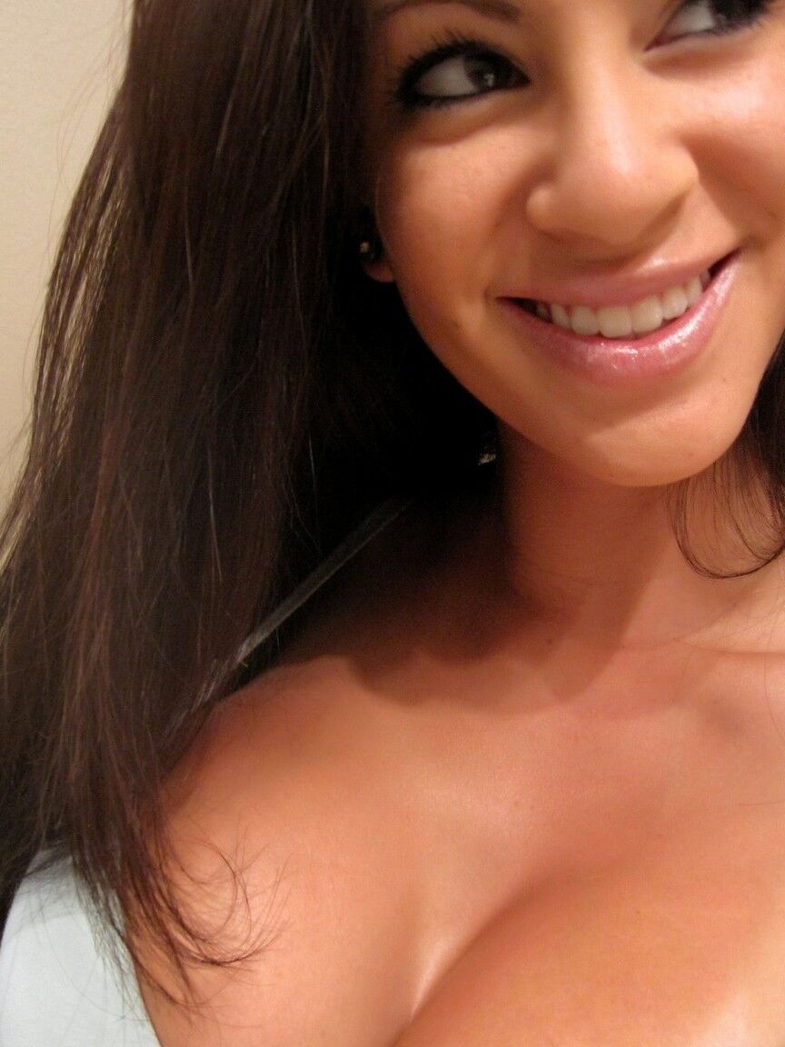 15P Solo girl Talia Shepard plays with a dildo while taking self shots of her tits