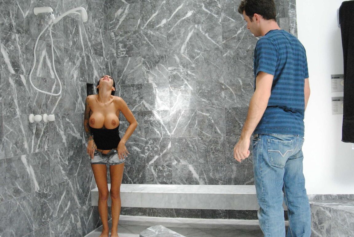 21P Slutty GF Angelina Valentine getting a rough anal dicking in the shower