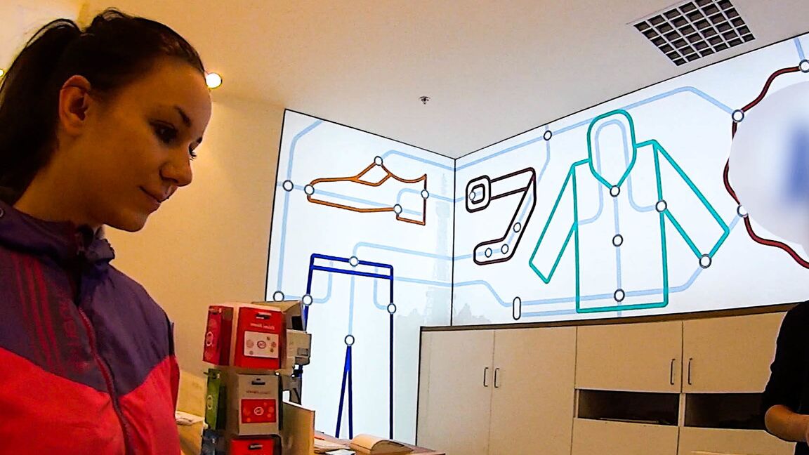 16P Doce menina amadora fodendo depois do passeio de compras