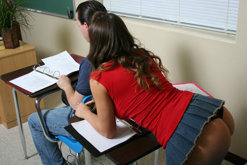 21P Tetonas En La Escuela Rachel Roxxx
