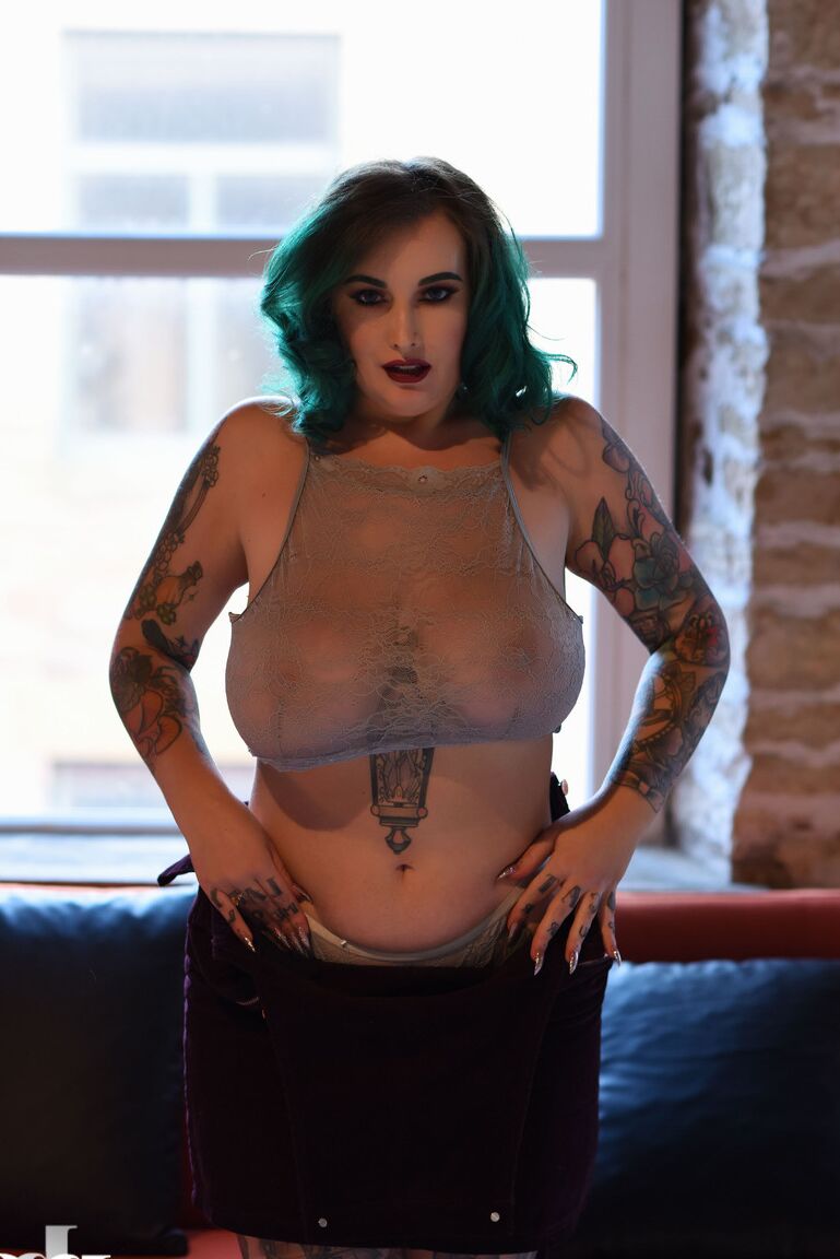 21P Chubby babe with green hair Galda Lou displays her huge boobs and fat ass