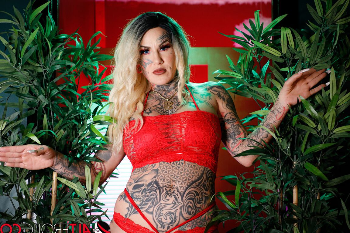 16P Las tatuadas River Dawn Ink y Evilyn Ink participan en un juego lésbico