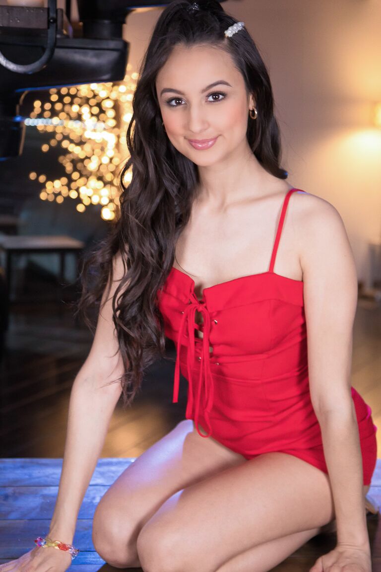 21P Lesbiana Kayla Paige muestra sus grandes tetas