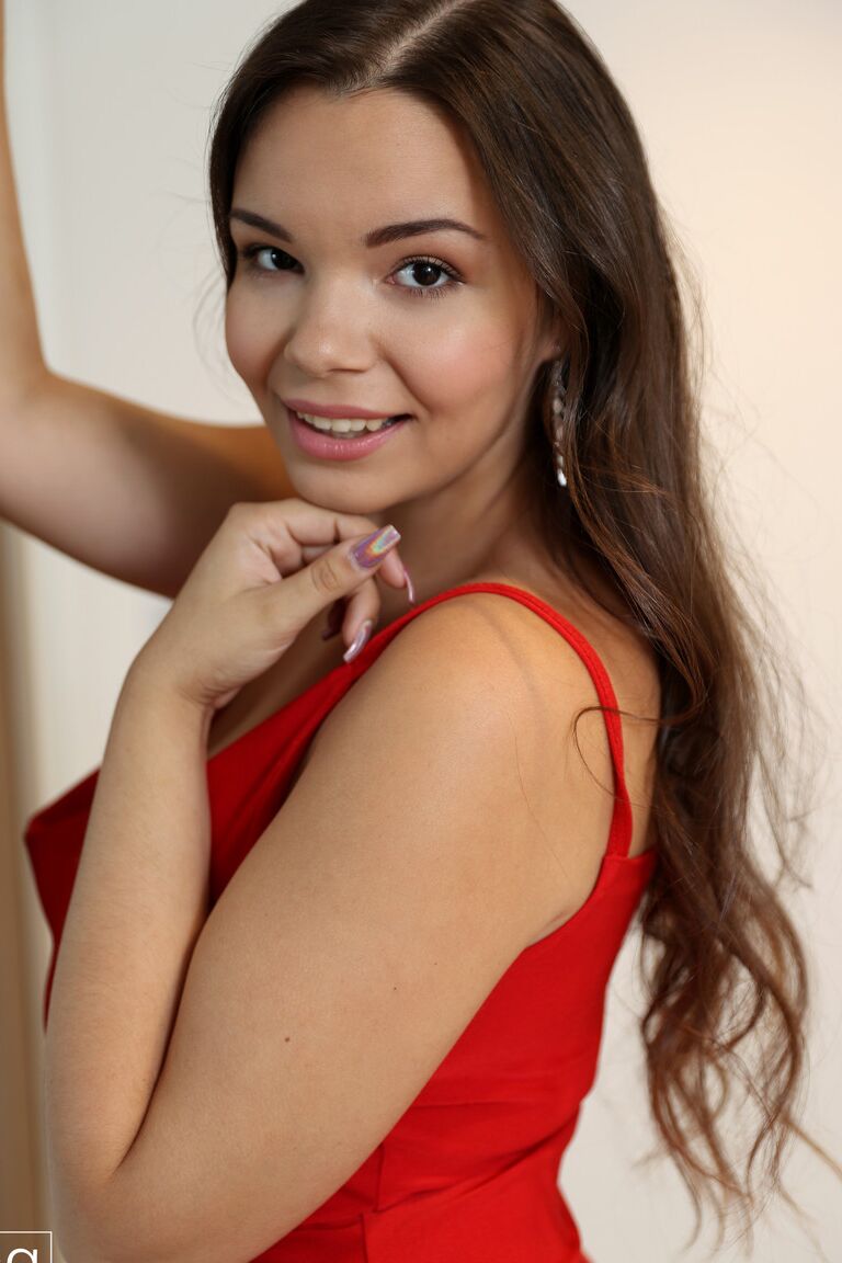 21P Curvy babe Sofia Lee shows off her big tits and spreads legs for a hard knob